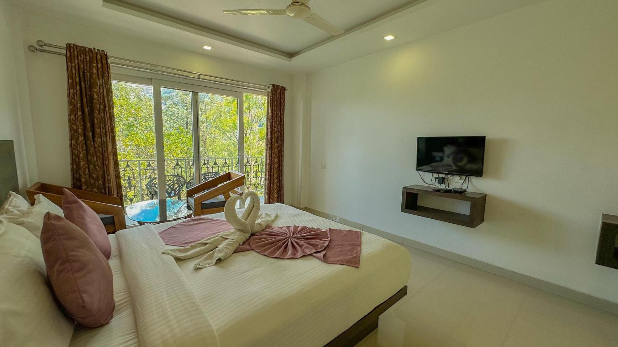 The Heights Munnar Hotel Exterior photo